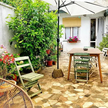 La Casina Homestay *